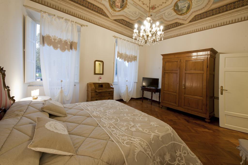 B&B Ester Πίζα Δωμάτιο φωτογραφία